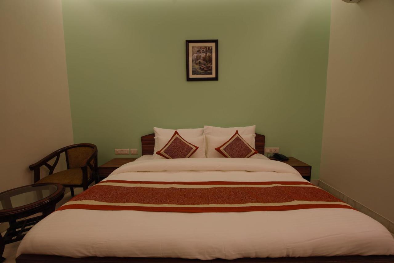 Peepal Tree Residency Bed & Breakfast New Delhi Exterior photo